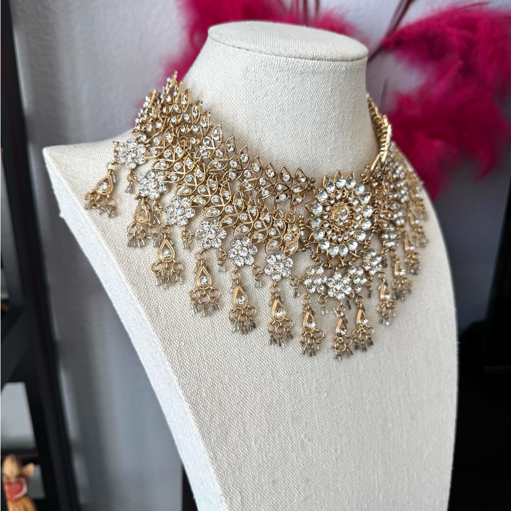 Off Park Collection Floral Pattern Collar Necklace - Picture 5 of 10